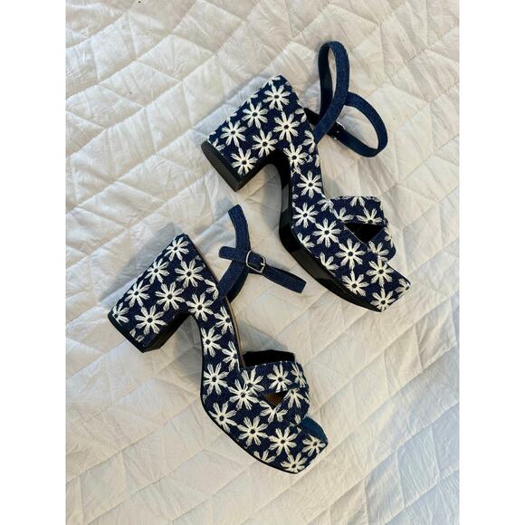 Women’s Jelly pop Bohemian Flower Embroidered Chunky Heels, size 8, denim, - Picture 7 of 11